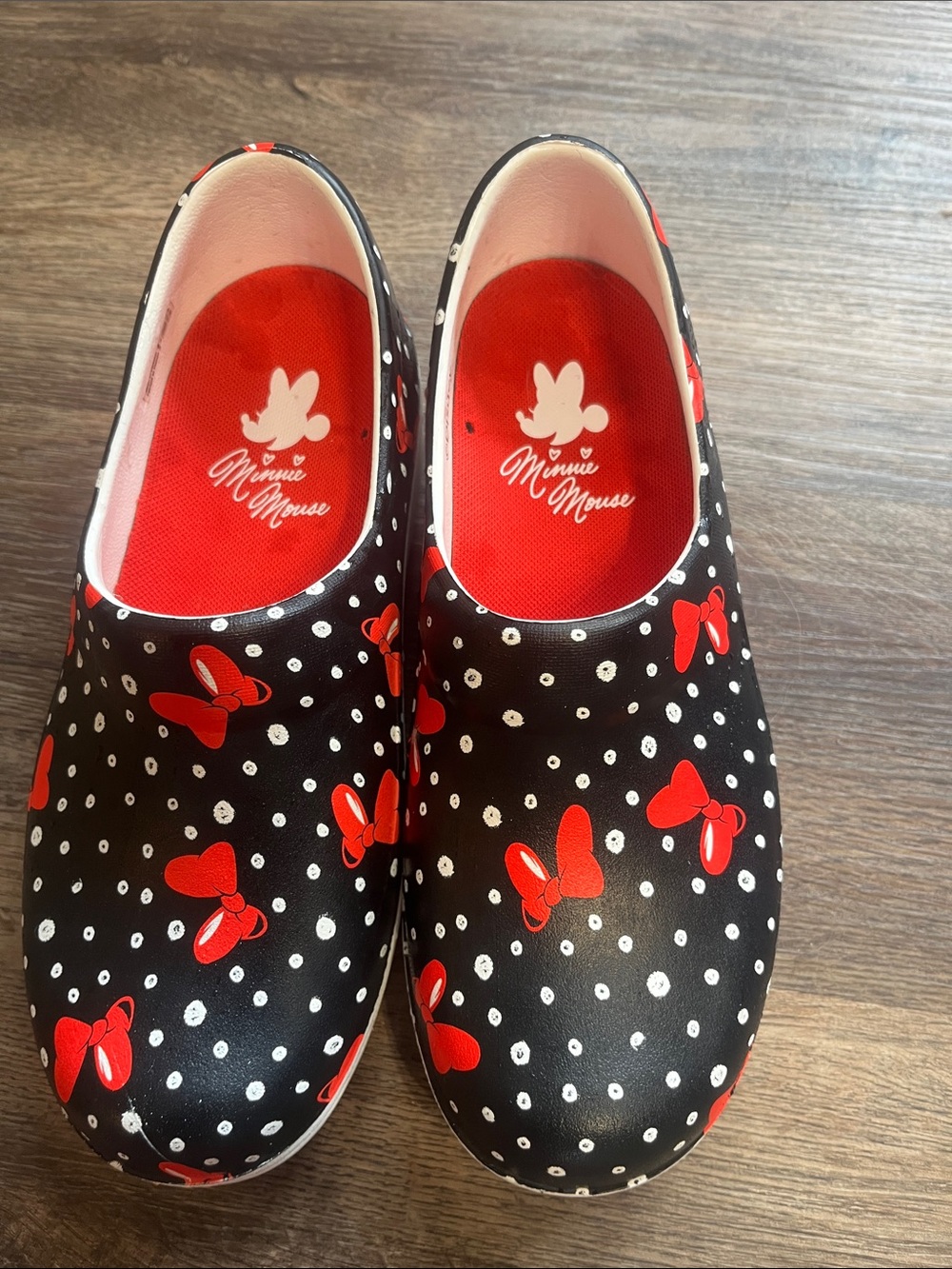 CROCS Minnie Mouse Disney Black Slip-On Clogs